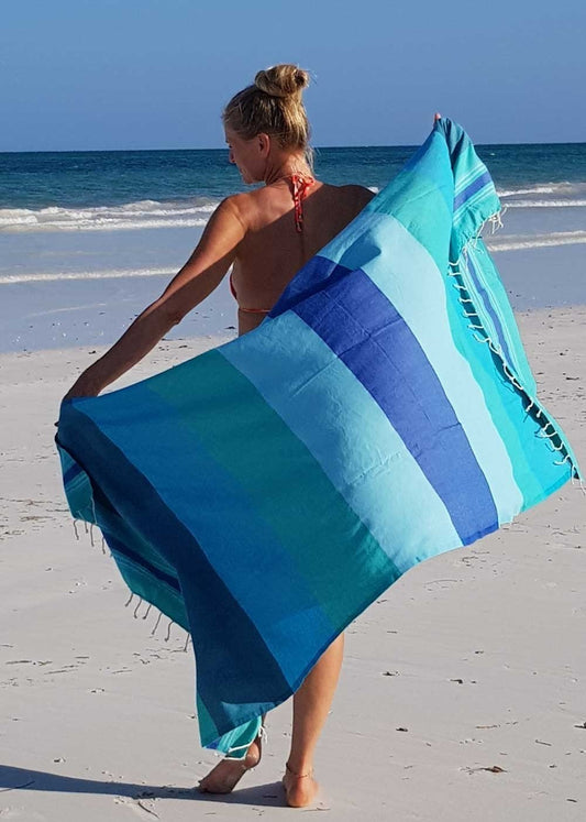 Aquagreen turquoise blue